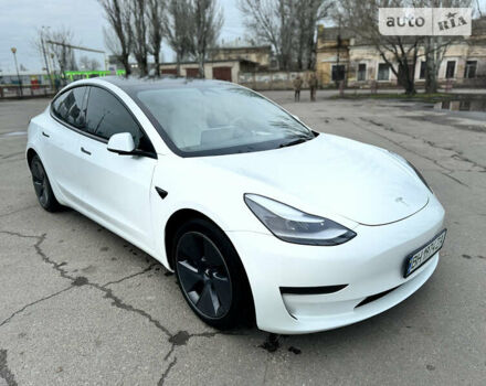 Белый Тесла Модель 3, объемом двигателя 0 л и пробегом 19 тыс. км за 26900 $, фото 10 на Automoto.ua