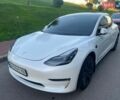 Білий Тесла Модель 3, об'ємом двигуна 0 л та пробігом 122 тис. км за 18500 $, фото 1 на Automoto.ua