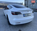 Білий Тесла Модель 3, об'ємом двигуна 0 л та пробігом 60 тис. км за 23500 $, фото 6 на Automoto.ua