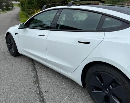 Белый Тесла Модель 3, объемом двигателя 0 л и пробегом 42 тыс. км за 13000 $, фото 1 на Automoto.ua