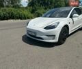 Белый Тесла Модель 3, объемом двигателя 0 л и пробегом 60 тыс. км за 22000 $, фото 41 на Automoto.ua
