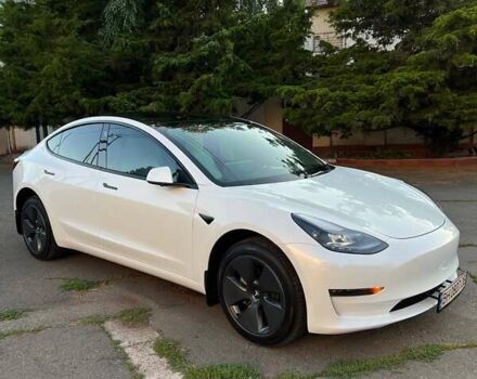 Белый Тесла Модель 3, объемом двигателя 0 л и пробегом 74 тыс. км за 24000 $, фото 2 на Automoto.ua