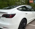Белый Тесла Модель 3, объемом двигателя 0 л и пробегом 64 тыс. км за 28000 $, фото 5 на Automoto.ua