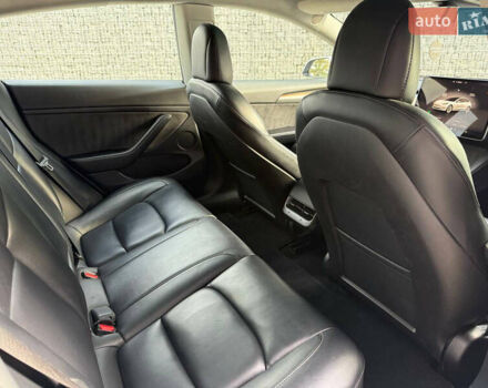 Белый Тесла Модель 3, объемом двигателя 0 л и пробегом 214 тыс. км за 16300 $, фото 9 на Automoto.ua