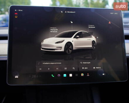 Білий Тесла Модель 3, об'ємом двигуна 0 л та пробігом 33 тис. км за 20700 $, фото 18 на Automoto.ua