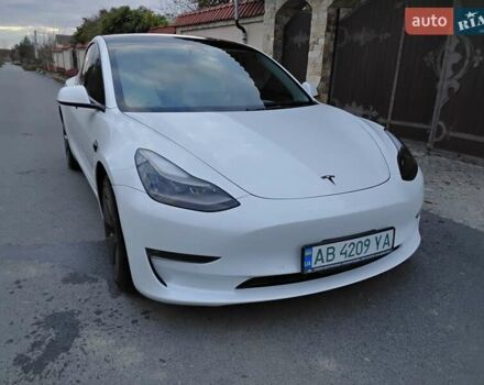 Тесла Модель 3 2022 у Вінниці на Automoto.ua Білий Тесла Модель 3, об'ємом двигуна 0 л та пробігом 26 тис. км за 23900 $, фото 2 на Automoto.ua