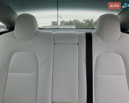 Белый Тесла Модель 3, объемом двигателя 0 л и пробегом 25 тыс. км за 11550 $, фото 11 на Automoto.ua