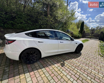Білий Тесла Модель 3, об'ємом двигуна 0 л та пробігом 80 тис. км за 23500 $, фото 7 на Automoto.ua