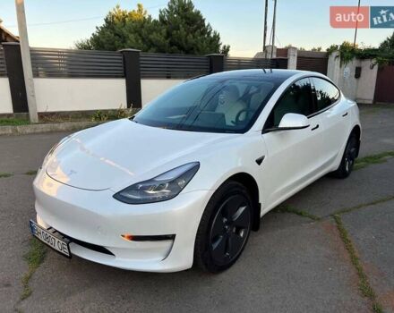 Белый Тесла Модель 3, объемом двигателя 0 л и пробегом 74 тыс. км за 24000 $, фото 14 на Automoto.ua
