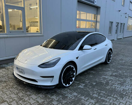 Білий Тесла Модель 3, об'ємом двигуна 0 л та пробігом 81 тис. км за 24950 $, фото 3 на Automoto.ua