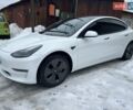 Білий Тесла Модель 3, об'ємом двигуна 0 л та пробігом 54 тис. км за 23900 $, фото 2 на Automoto.ua