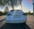 Білий Тесла Модель 3, об'ємом двигуна 0 л та пробігом 70 тис. км за 21599 $, фото 4 на Automoto.ua