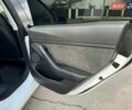 Білий Тесла Модель 3, об'ємом двигуна 0 л та пробігом 13 тис. км за 19999 $, фото 36 на Automoto.ua