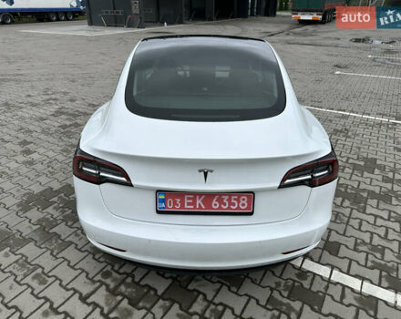 Білий Тесла Модель 3, об'ємом двигуна 0 л та пробігом 120 тис. км за 15900 $, фото 9 на Automoto.ua