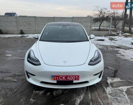Белый Тесла Модель 3, объемом двигателя 0 л и пробегом 31 тыс. км за 23500 $, фото 8 на Automoto.ua