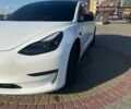 Білий Тесла Модель 3, об'ємом двигуна 0 л та пробігом 59 тис. км за 21000 $, фото 1 на Automoto.ua