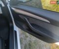 Білий Тесла Модель 3, об'ємом двигуна 0 л та пробігом 130 тис. км за 19700 $, фото 13 на Automoto.ua