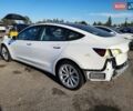 Белый Тесла Модель 3, объемом двигателя 0 л и пробегом 68 тыс. км за 6000 $, фото 3 на Automoto.ua