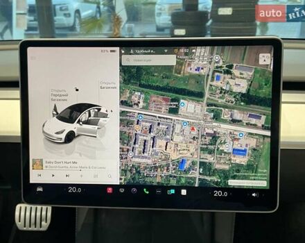 Білий Тесла Модель 3, об'ємом двигуна 0 л та пробігом 18 тис. км за 26900 $, фото 23 на Automoto.ua
