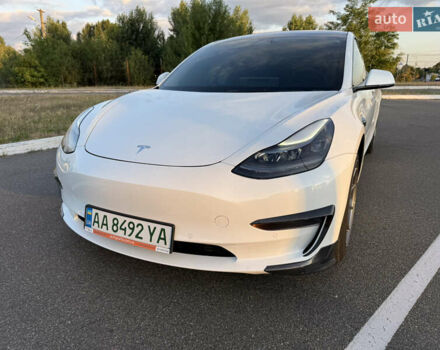 Білий Тесла Модель 3, об'ємом двигуна 0 л та пробігом 45 тис. км за 19500 $, фото 10 на Automoto.ua