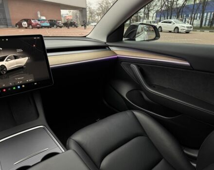 Білий Тесла Модель 3, об'ємом двигуна 0 л та пробігом 31 тис. км за 19300 $, фото 16 на Automoto.ua