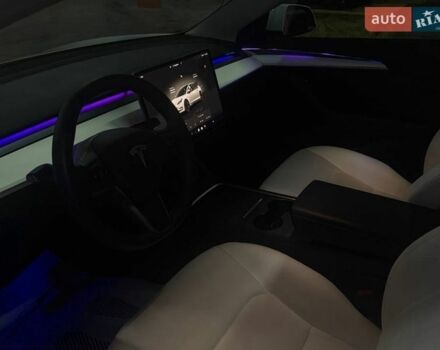 Білий Тесла Модель 3, об'ємом двигуна 0 л та пробігом 70 тис. км за 22000 $, фото 3 на Automoto.ua