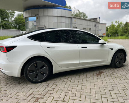 Белый Тесла Модель 3, объемом двигателя 0 л и пробегом 76 тыс. км за 20500 $, фото 11 на Automoto.ua