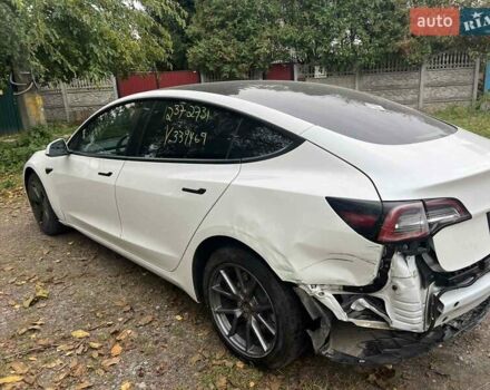 Тесла Модель 3 2022 в Киеве на Automoto.ua Белый Тесла Модель 3, объемом двигателя 0 л и пробегом 64 тыс. км за 14700 $, фото 4 на Automoto.ua