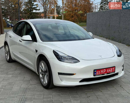 Белый Тесла Модель 3, объемом двигателя 0 л и пробегом 214 тыс. км за 16300 $, фото 2 на Automoto.ua