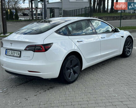 Белый Тесла Модель 3, объемом двигателя 0 л и пробегом 38 тыс. км за 22000 $, фото 3 на Automoto.ua