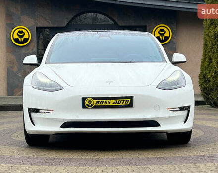 Білий Тесла Модель 3, об'ємом двигуна 0 л та пробігом 33 тис. км за 21300 $, фото 1 на Automoto.ua