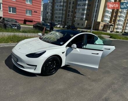 Белый Тесла Модель 3, объемом двигателя 0 л и пробегом 41 тыс. км за 22000 $, фото 2 на Automoto.ua