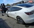 Белый Тесла Модель 3, объемом двигателя 0 л и пробегом 120 тыс. км за 9700 $, фото 1 на Automoto.ua