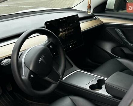 Белый Тесла Модель 3, объемом двигателя 0 л и пробегом 48 тыс. км за 22000 $, фото 10 на Automoto.ua