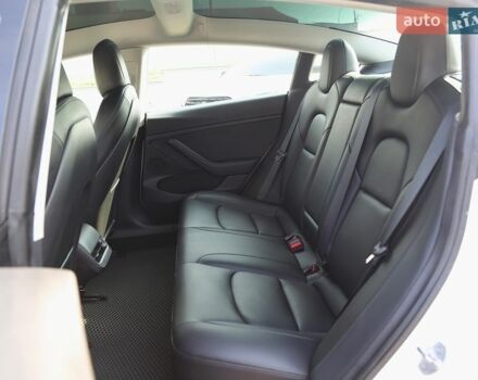 Білий Тесла Модель 3, об'ємом двигуна 0 л та пробігом 47 тис. км за 25000 $, фото 1 на Automoto.ua