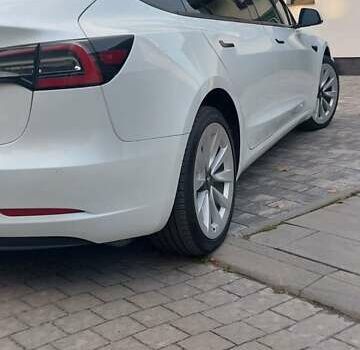 Білий Тесла Модель 3, об'ємом двигуна 0 л та пробігом 35 тис. км за 21800 $, фото 3 на Automoto.ua