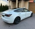 Белый Тесла Модель 3, объемом двигателя 0 л и пробегом 99 тыс. км за 23500 $, фото 23 на Automoto.ua
