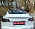 Белый Тесла Модель 3, объемом двигателя 0.32 л и пробегом 32 тыс. км за 22999 $, фото 3 на Automoto.ua