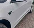 Білий Тесла Модель 3, об'ємом двигуна 0 л та пробігом 35 тис. км за 21800 $, фото 2 на Automoto.ua