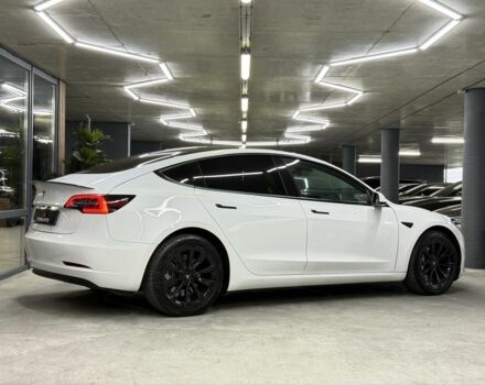 Белый Тесла Модель 3, объемом двигателя 0 л и пробегом 76 тыс. км за 22900 $, фото 10 на Automoto.ua