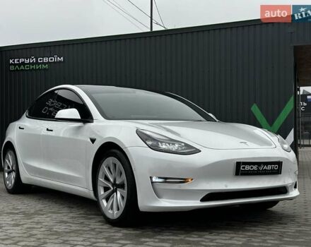 Белый Тесла Модель 3, объемом двигателя 0 л и пробегом 35 тыс. км за 24699 $, фото 18 на Automoto.ua