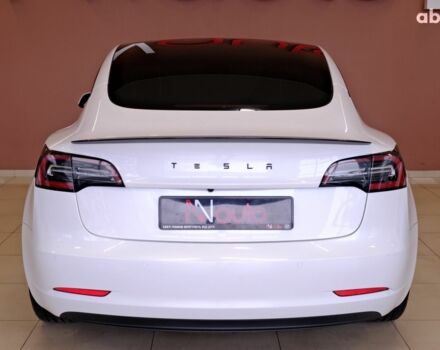 Белый Тесла Модель 3, объемом двигателя 0 л и пробегом 60 тыс. км за 22900 $, фото 5 на Automoto.ua