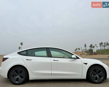 Белый Тесла Модель 3, объемом двигателя 0 л и пробегом 63 тыс. км за 6400 $, фото 4 на Automoto.ua