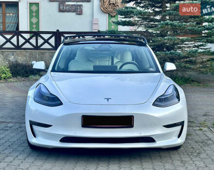 Білий Тесла Модель 3, об'ємом двигуна 0 л та пробігом 58 тис. км за 20900 $, фото 2 на Automoto.ua