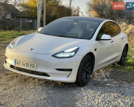 Белый Тесла Модель 3, объемом двигателя 0 л и пробегом 77 тыс. км за 19000 $, фото 4 на Automoto.ua