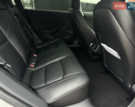 Белый Тесла Модель 3, объемом двигателя 0 л и пробегом 31 тыс. км за 20900 $, фото 22 на Automoto.ua