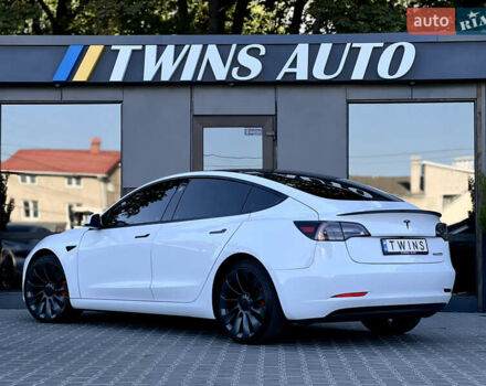 Белый Тесла Модель 3, объемом двигателя 0 л и пробегом 40 тыс. км за 23900 $, фото 22 на Automoto.ua