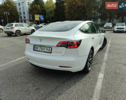 Белый Тесла Модель 3, объемом двигателя 0 л и пробегом 180 тыс. км за 20200 $, фото 2 на Automoto.ua
