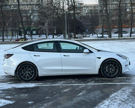 Білий Тесла Модель 3, об'ємом двигуна 0 л та пробігом 95 тис. км за 17500 $, фото 5 на Automoto.ua
