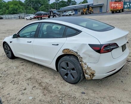 Білий Тесла Модель 3, об'ємом двигуна 0 л та пробігом 73 тис. км за 6000 $, фото 1 на Automoto.ua